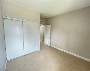1309 Exley Avenue - Photo Thumbnail 7