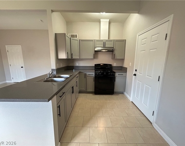 1309 Exley Avenue - Photo Thumbnail 2