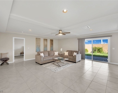 9770 Hawk Crest Street - Photo Thumbnail 42