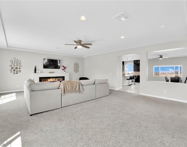 9770 Hawk Crest Street - Photo Thumbnail 12