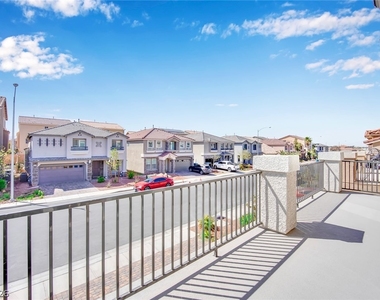 9770 Hawk Crest Street - Photo Thumbnail 3