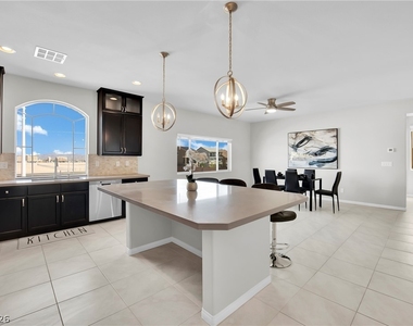 9770 Hawk Crest Street - Photo Thumbnail 19
