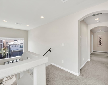 9770 Hawk Crest Street - Photo Thumbnail 27