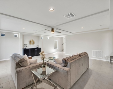 9770 Hawk Crest Street - Photo Thumbnail 43