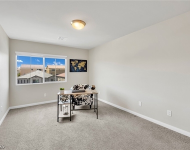 9770 Hawk Crest Street - Photo Thumbnail 35