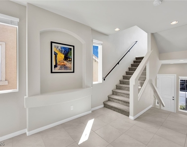 9770 Hawk Crest Street - Photo Thumbnail 6