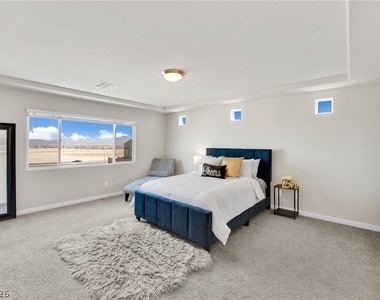 9770 Hawk Crest Street - Photo Thumbnail 28