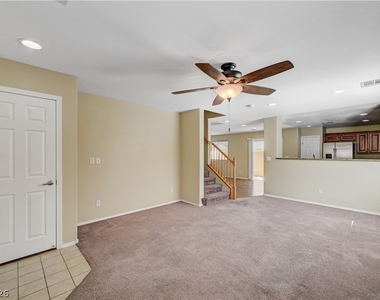 8269 New Leaf Avenue - Photo Thumbnail 5