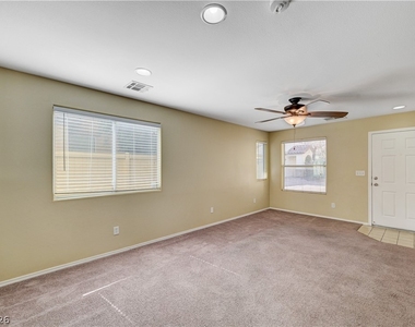 8269 New Leaf Avenue - Photo Thumbnail 7