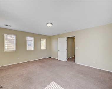 8269 New Leaf Avenue - Photo Thumbnail 21
