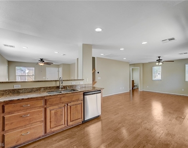 8269 New Leaf Avenue - Photo Thumbnail 16