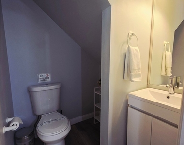 5045 Spencer Street - Photo Thumbnail 6