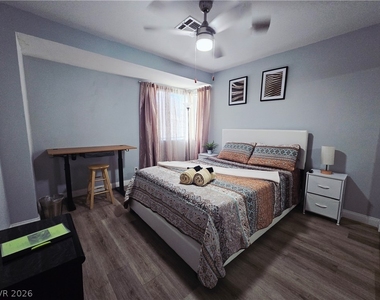 5045 Spencer Street - Photo Thumbnail 11