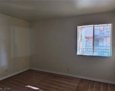 4320 Sandy River Drive - Photo Thumbnail 9