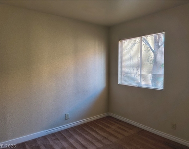 4320 Sandy River Drive - Photo Thumbnail 8
