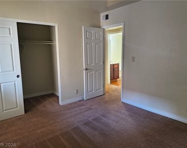 4320 Sandy River Drive - Photo Thumbnail 10