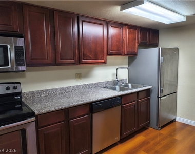 4320 Sandy River Drive - Photo Thumbnail 3
