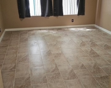 1575 W Warm Springs Road - Photo Thumbnail 7