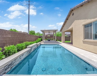 11909 Pippa Avenue - Photo Thumbnail 14