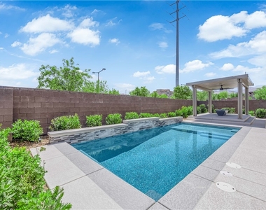 11909 Pippa Avenue - Photo Thumbnail 12