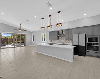 11909 Pippa Avenue - Photo Thumbnail 3