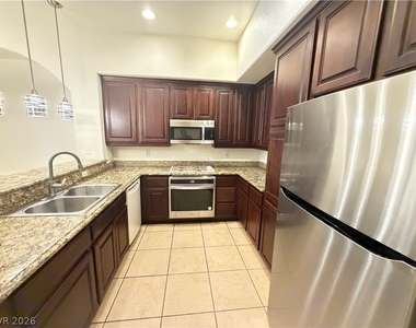 38 E Serene Avenue - Photo Thumbnail 8