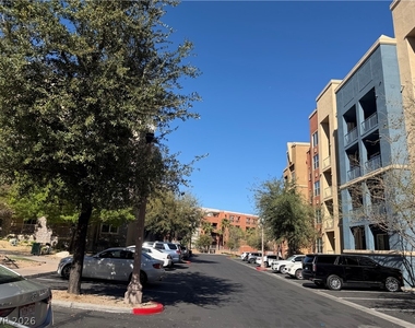 38 E Serene Avenue - Photo Thumbnail 4
