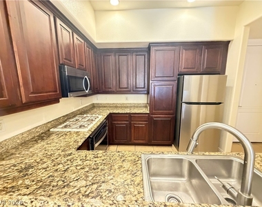 38 E Serene Avenue - Photo Thumbnail 9
