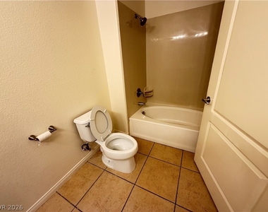 38 E Serene Avenue - Photo Thumbnail 20
