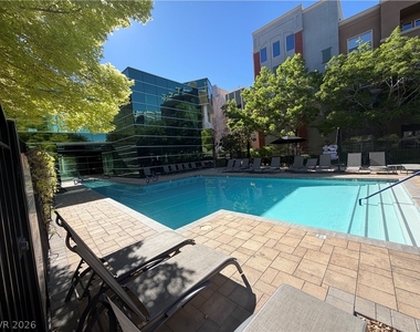 38 E Serene Avenue - Photo Thumbnail 23