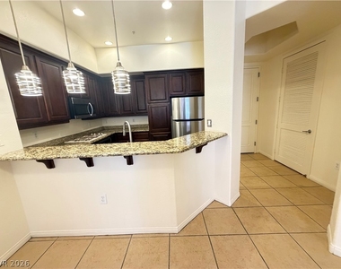 38 E Serene Avenue - Photo Thumbnail 12