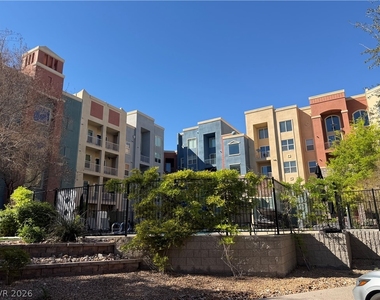 38 E Serene Avenue - Photo Thumbnail 3