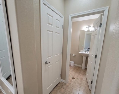 971 Armandito Drive - Photo Thumbnail 8