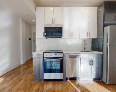 138-28 Queens Blvd - Photo Thumbnail 3
