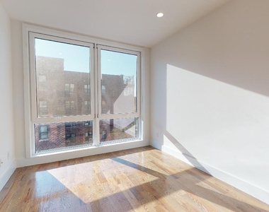 138-28 Queens Blvd - Photo Thumbnail 5