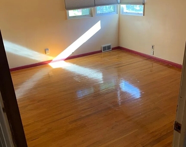 3137 Belmont Avenue - Photo Thumbnail 25