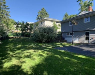 3137 Belmont Avenue - Photo Thumbnail 3