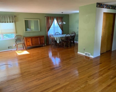 3137 Belmont Avenue - Photo Thumbnail 14