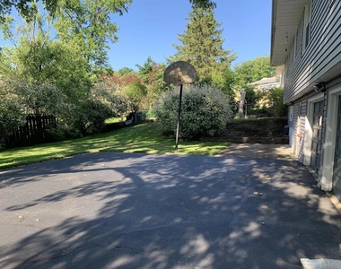 3137 Belmont Avenue - Photo Thumbnail 9