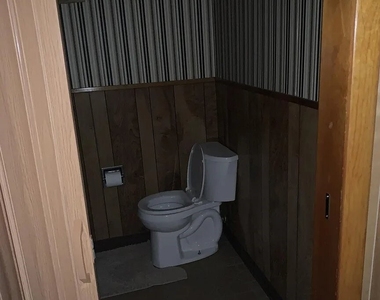 3137 Belmont Avenue - Photo Thumbnail 38