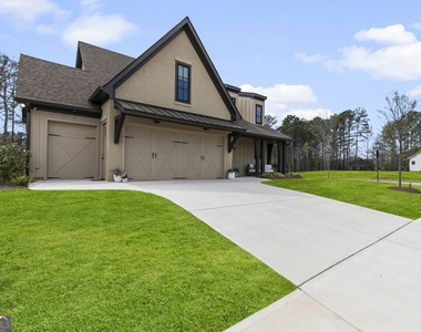 202 Regester Way - Photo Thumbnail 2