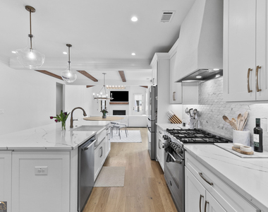 202 Regester Way - Photo Thumbnail 13