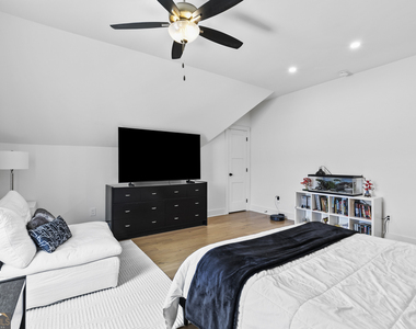 202 Regester Way - Photo Thumbnail 40