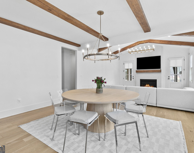 202 Regester Way - Photo Thumbnail 14