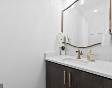 202 Regester Way - Photo Thumbnail 35