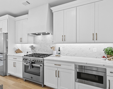 202 Regester Way - Photo Thumbnail 10