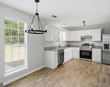 1098 Village Creek - Photo Thumbnail 8