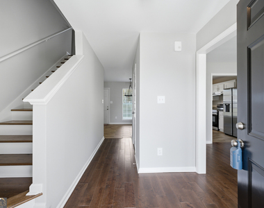 1098 Village Creek - Photo Thumbnail 3