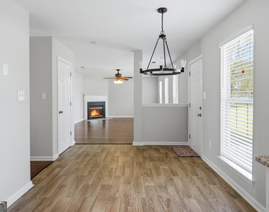 1098 Village Creek - Photo Thumbnail 12