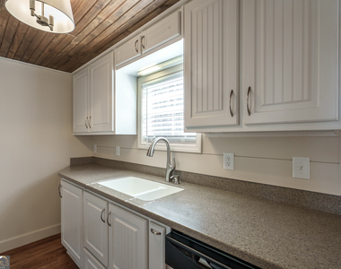 384 Arrowhead Trail - Photo Thumbnail 9
